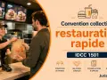 Employée souriante remettant un sac de restauration rapide à un client. La convention collective IDCC 1501 régit ce secteur.