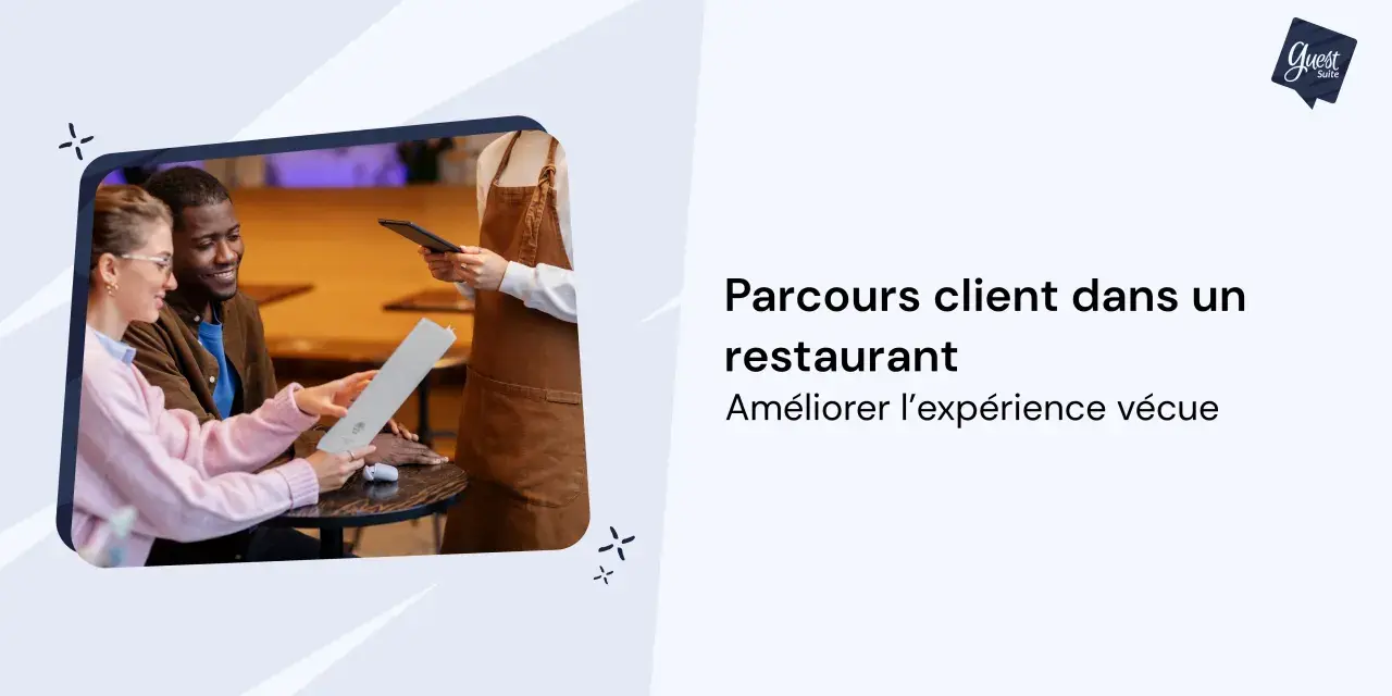 Un couple consulte un menu au restaurant, illustrant comment faire un fichier client pour améliorer l'expérience.