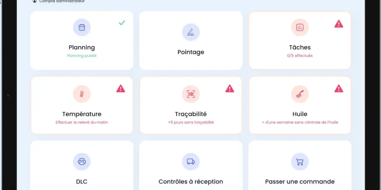 Tablette affichant l'interface Komia pour un restaurant, avec des tuiles pour le planning, le pointage, les tâches, la température, la traçabilité, l'huile, le DLC, les contrôles à réception et les commandes. Ce classement ERP aide à la gestion quotidi...