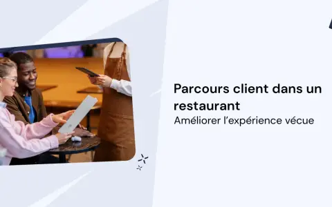Un couple consulte un menu au restaurant, illustrant comment faire un fichier client pour améliorer l'expérience.