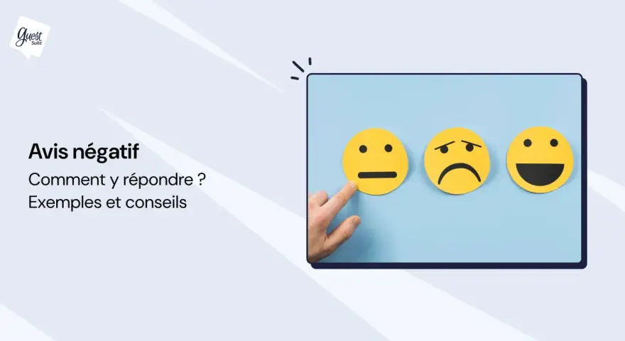 Un doigt pointe un smiley neutre à côté d'un triste et d'un joyeux. Le texte "Avis négatif" suggère comment gérer les retours clients.